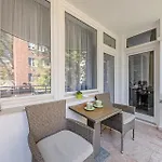 Palazzo Danube - Family - 98 Sqm - Ac - Balcony