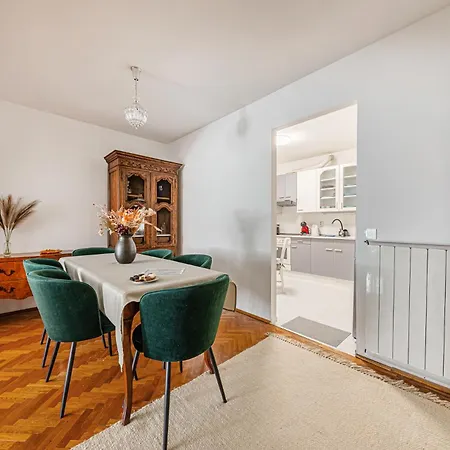 Palazzo Danube - Family - 98 Sqm - Ac - Balcony * Budapeszt