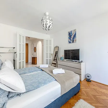 Apartament Palazzo Danube - Family - 98 Sqm - Ac - Balcony