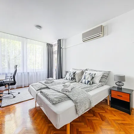 Palazzo Danube - Family - 98 Sqm - Ac - Balcony Budapeszt