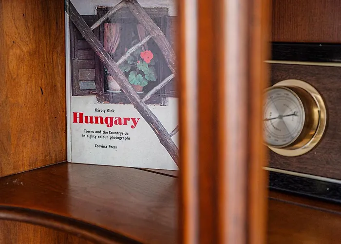 Palazzo Danube - Family - 98 Sqm - Ac - Balcony 아파트