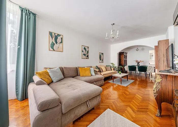 Palazzo Danube - Family - 98 Sqm - Ac - Balcony *
